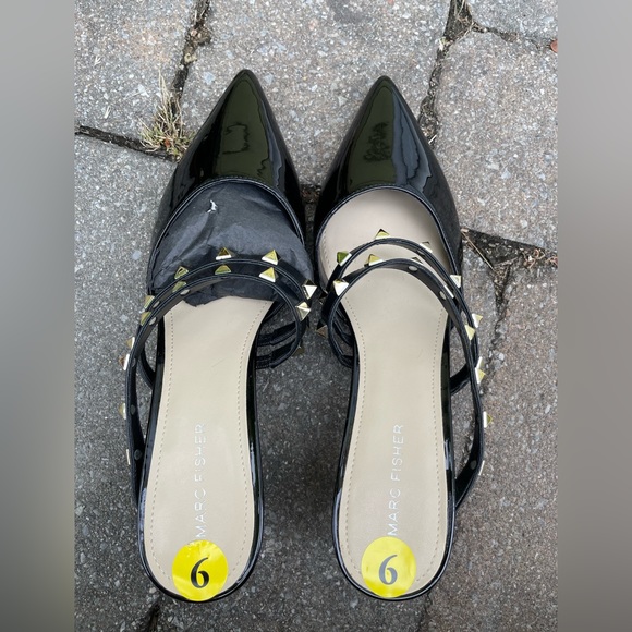 Mini black slip on heels - Picture 2 of 4